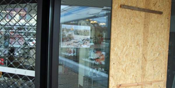 Antisemitische Attacke in Senden: Schaufenster des israelischen Feinkostladens “BeitShalom” beschädigt – Jihad Watch Deutschland