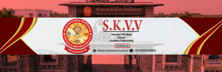 Shri Kallaji Vedic Vishvavidyalaya Cover Image
