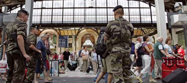 Paris: Ein 32-jähriger Malier verletzt drei Menschen mit einem Messer und einem Hammer am Gare de Lyon – Ein Mann, der denselben Namen wie der Angreifer trägt, kündigte im Dezember seinen 44.000 TikTok-Abonnenten an, dass “Allah ihn in drei Monaten im Paradies begrüßen wird” – Jihad Watch Deutschland