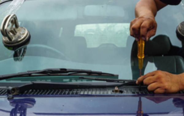 Alex's Auto Glass: Expert Care for Your Vehicle's Windows