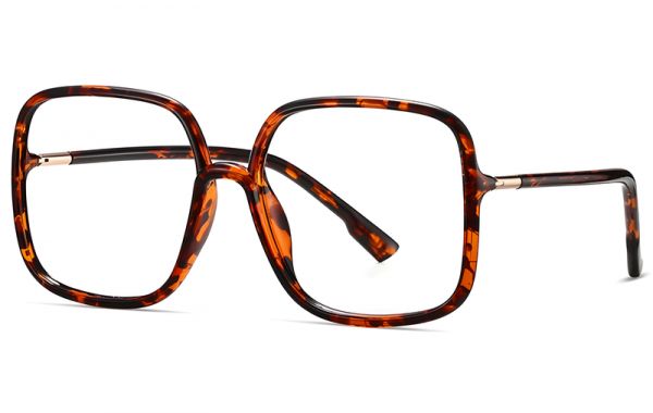 The Selection Between The Skin Tone And Eyeglasses Frame Color