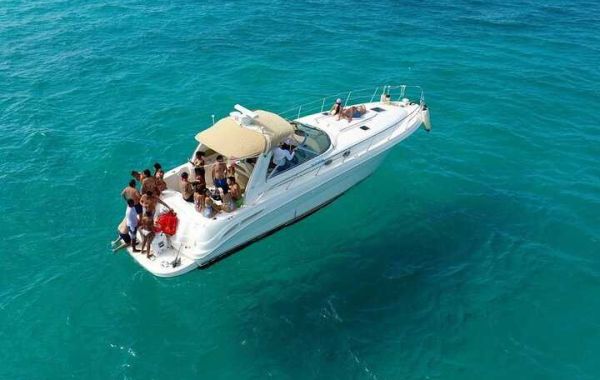 Your Private Yachting Escape: Cancun Rentals