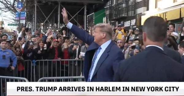 UPDATE… HUGE CHEERS FOR TRUMP at Harlem Bodega – MASSIVE CROWD Chants “TRUMP! TRUMP! TRUMP!..” and “USA! USA! USA!…” – VIDEO