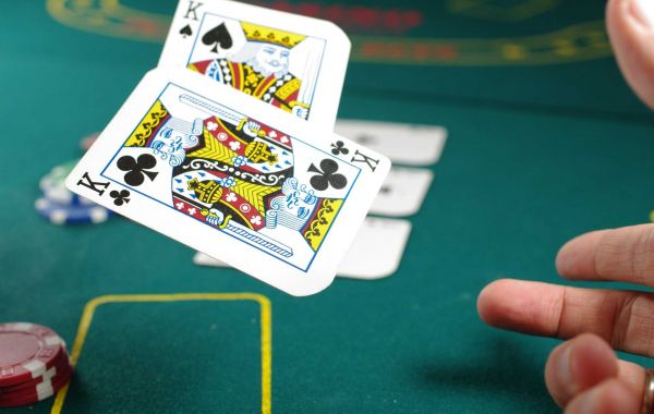 Popraw swoje szanse na wygraną dzięki strategiom online kasyna