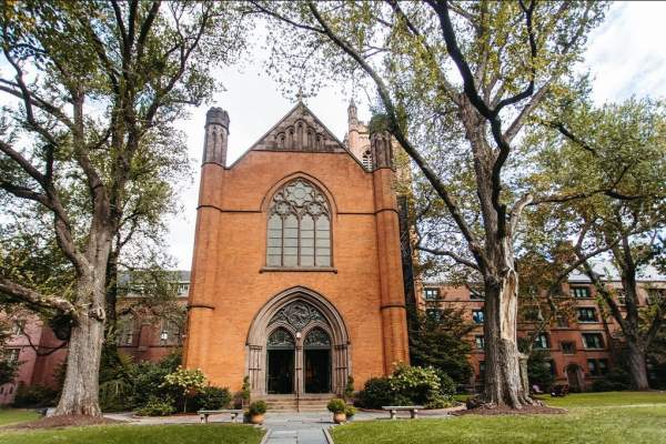 Episcopal bishops oppose seminary's agreement with choral group | Church & Ministries News