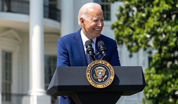 Illegals instructed to vote Biden for border NGO to 'stay open' | WND | by Around the Web