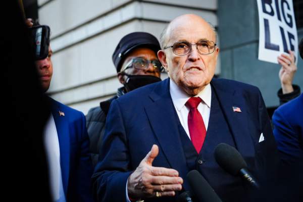 Trump Advisers Meadows, Giuliani Among 18 Indicted in Arizona Election Case | The Epoch Times