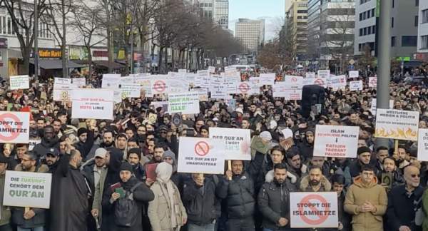 “Das Kalifat ist die Lösung”: Islamisten stürmen mit “Allahu Akbar”-Rufen die Straßen Hamburgs und fordern ein Kalifat in Deutschland, angeführt von einem “konvertierten” Studenten und seinen “pop-islamistischen” Anhängern – Jihad Watch Deutschland