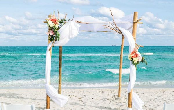 The 5 Best Beach Wedding Venues in Miami