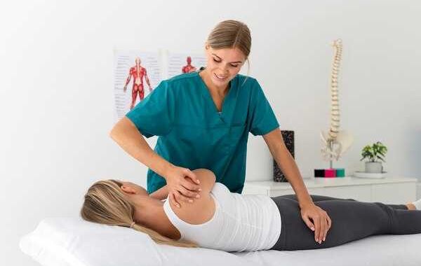 4 Reasons Why Chiropractor Worker Compensation is Essential for Injured Employees