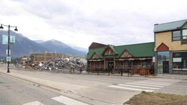 Wildfire devastation and destruction in Jasper, Alta. | CTV News