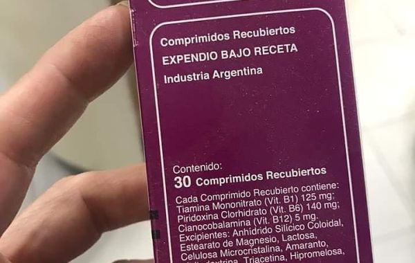 ¿Cuáles son los efectos secundarios de los suplementos de vitamina B12?