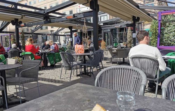 Upptäck Bästa Lunchen på Medborgarplatsen: En Guide till Smakfulla Lunchrestauranger