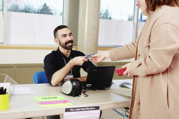 Election results could come within an hour of polls closing - BC News - Castanet.net