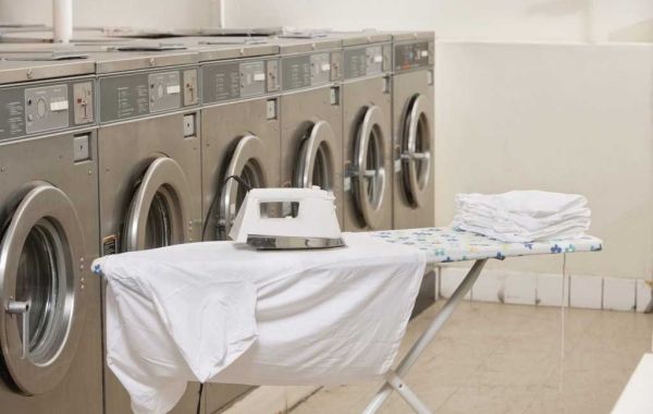 Laundry Care for Corporate Wear: Keep Your Team Looking Sharp