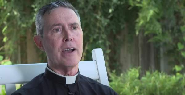 'A really weird way to die': Episcopal priest stabbed in chest | U.S.