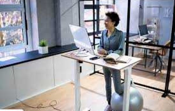 Benefits of Using an Electric Standing Desk for Work Efficiency