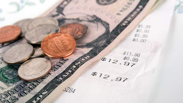 Americans are annoyed with 'tipping culture' and are leaving fewer gratuities | Fox Business