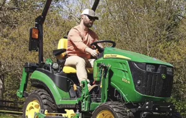 John Deere 1025R Tractor