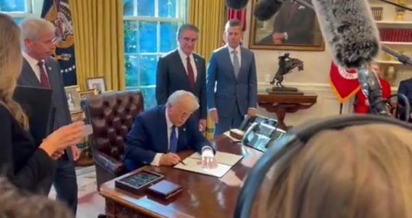 Trump Signs Executive Order Halting Federal Funding to Schools with Covid Vaccine Mandates (VIDEO)