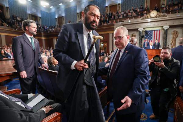 House Censures Rep. Al Green for Interrupting Trump’s Address to Congress | The Epoch Times