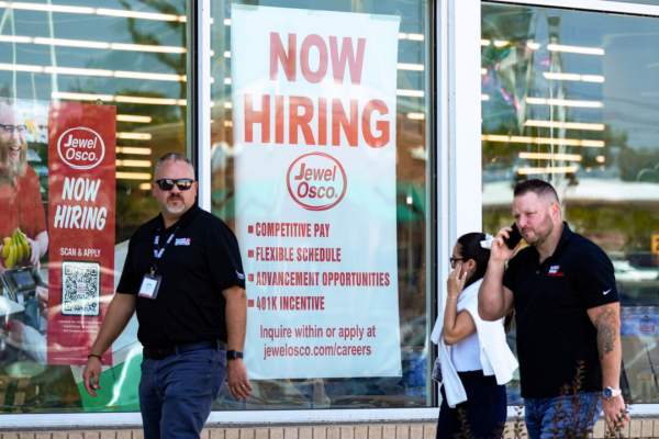 US Economy Adds 177,000 New Jobs in April, Tops Market Estimates | The Epoch Times