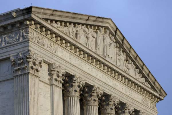 Supreme Court Lets Military Ban Troops Who Identify as Transgender | The Epoch Times