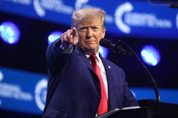 BREAKING: President Trump Announces He Will Sign Executive Order to Reduce Pharmaceutical Prices by 30% to 80% Almost Immediately