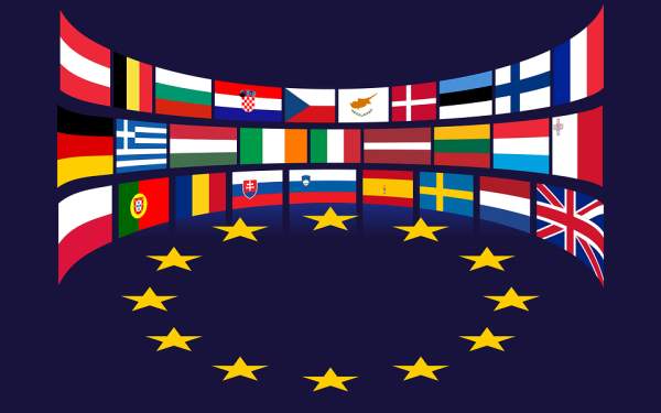 Trump threatens 50% TARIFF on EU imports – but delays it after talks with Brussels