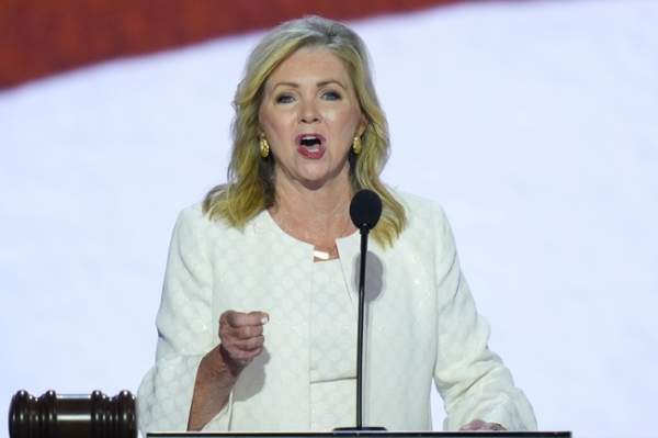 As Hakeem Jeffries Threatens to Dox ICE Agents, Marsha Blackburn Has a Bill in Mind