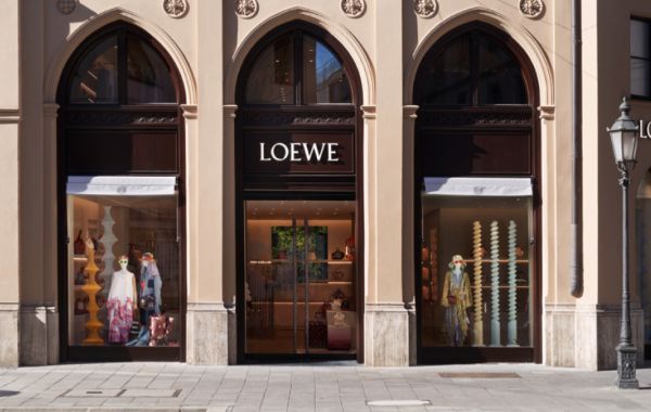 the site of Loewe On Sale fashion history in the making