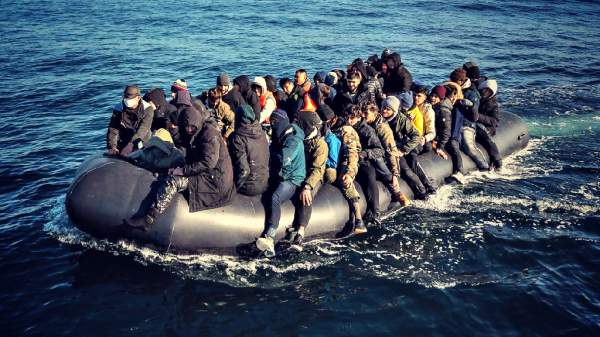Human Smugglers Launching ‘Swarms’ of Small Boats Filled With Illegal Migrants in the English Channel To Evade French Police on Their Way to the UK