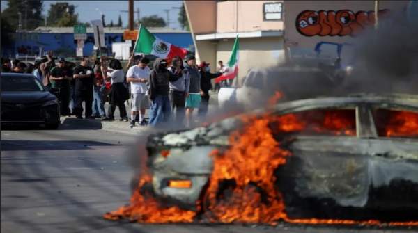 Anti-ICE Rioters Smash Windows of LAPD Headquarters, Loot Businesses, Set Fires - Conservative News & Right Wing News | Gun Laws & Rights News Site