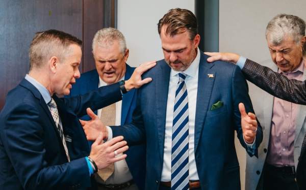 Gov Stitt: Oklahoma Is Pro-Life, Defunds Planned Parenthood; The Lord is the God of the USA Revival with Steven Andrew Restores God's Favor!