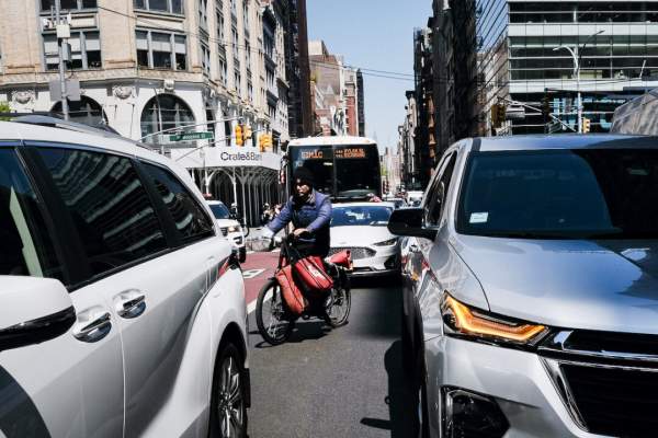 NYC Mayor-Elect Mamdani Promised Free Buses–How He Plans to Pay for Them | The Epoch Times