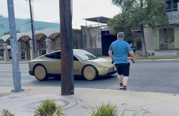 World News:Viral video ‘lunatic’ repeatedly jumps in front of Tesla Cybercab, forcing brakes and raising safety questions - Conservative News & Right Wing News | Gun Laws & Rights News Site